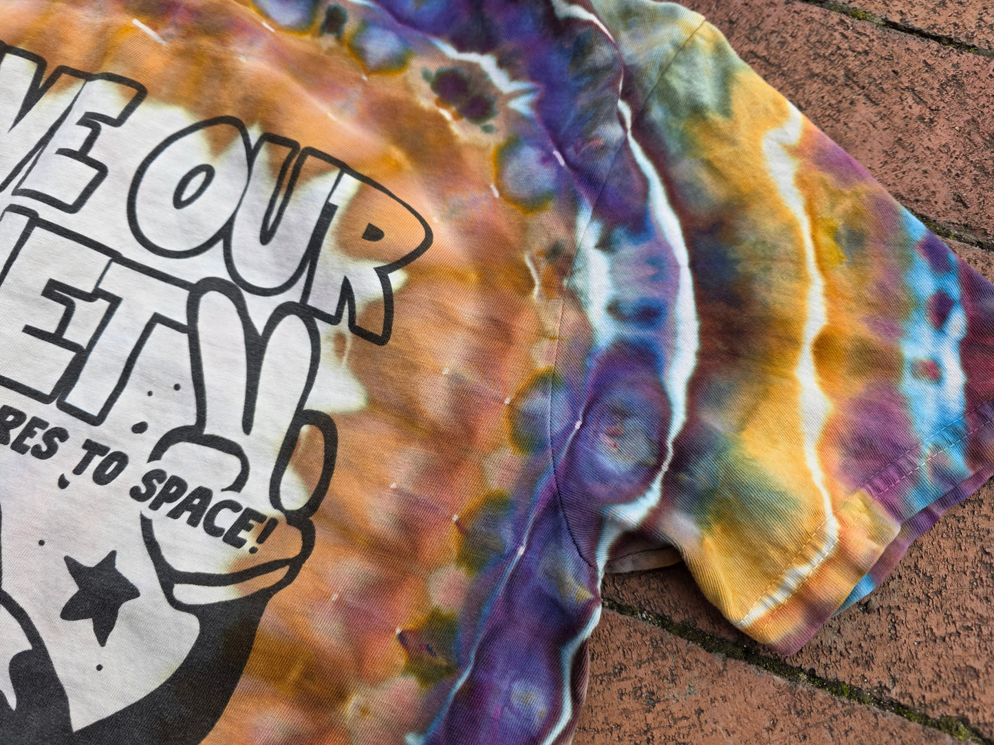 Unisex Save the Planet tee