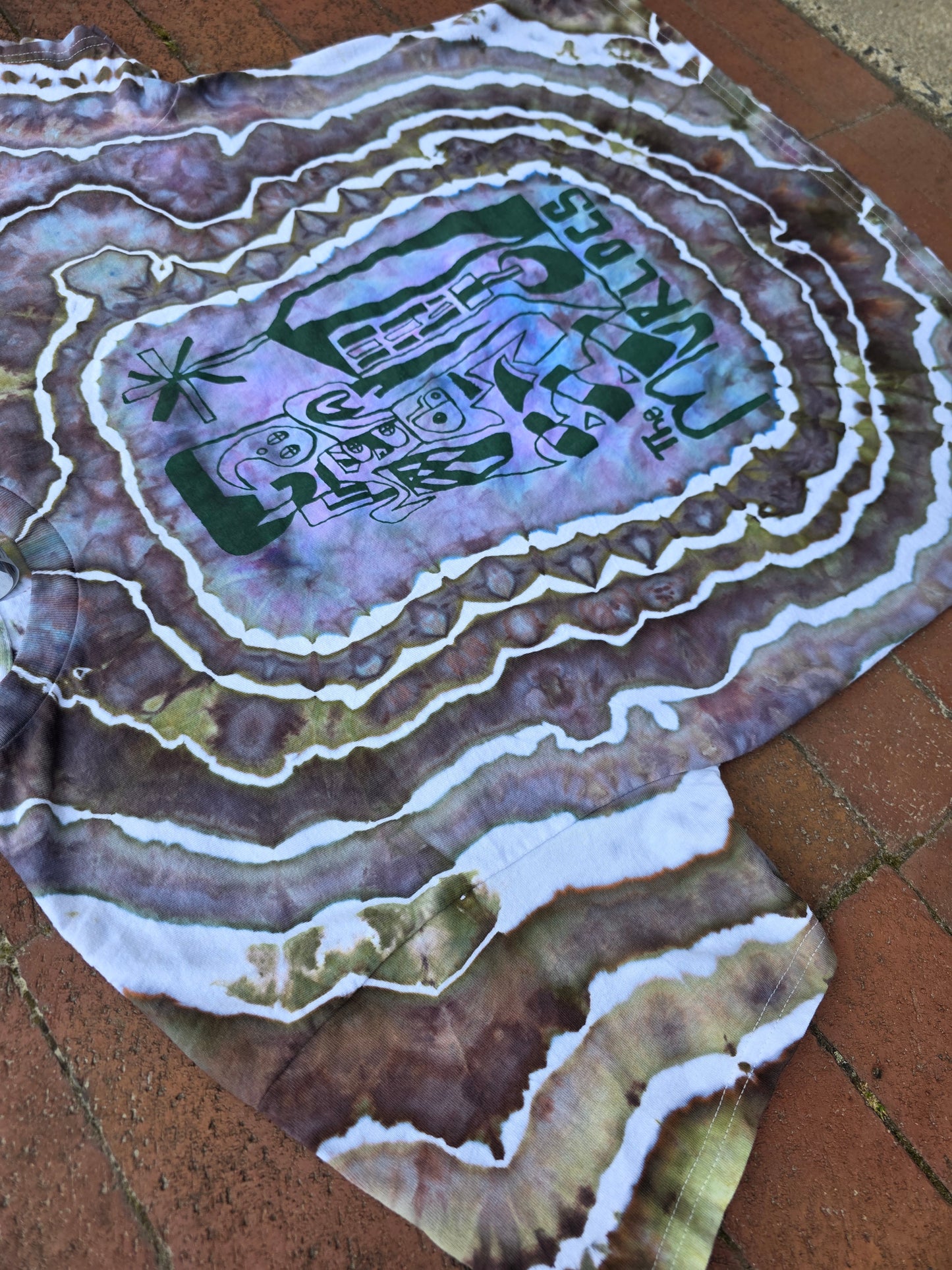 XL Geode dyed The Murlocs shirt