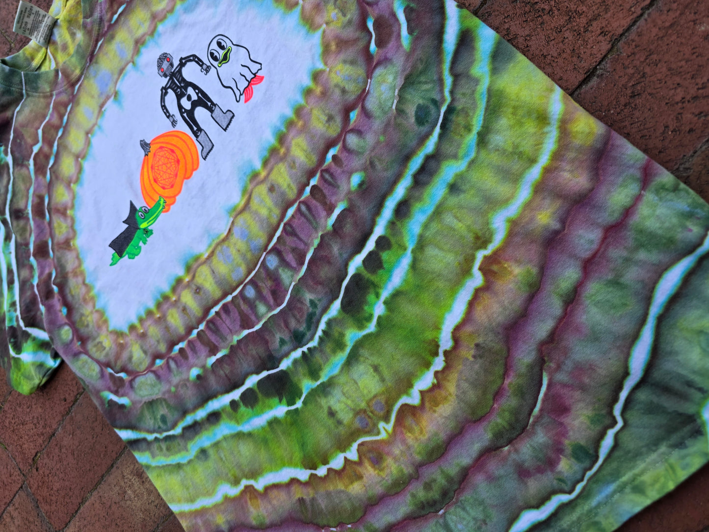 Large KGLW Gizzoween tie dye