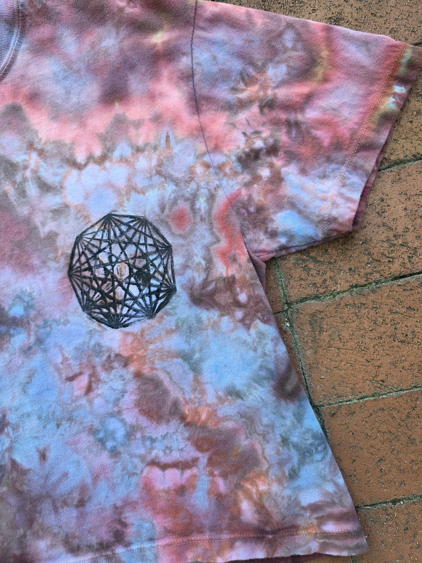 Medium Tie Dyed Nonagon Boobies Crop