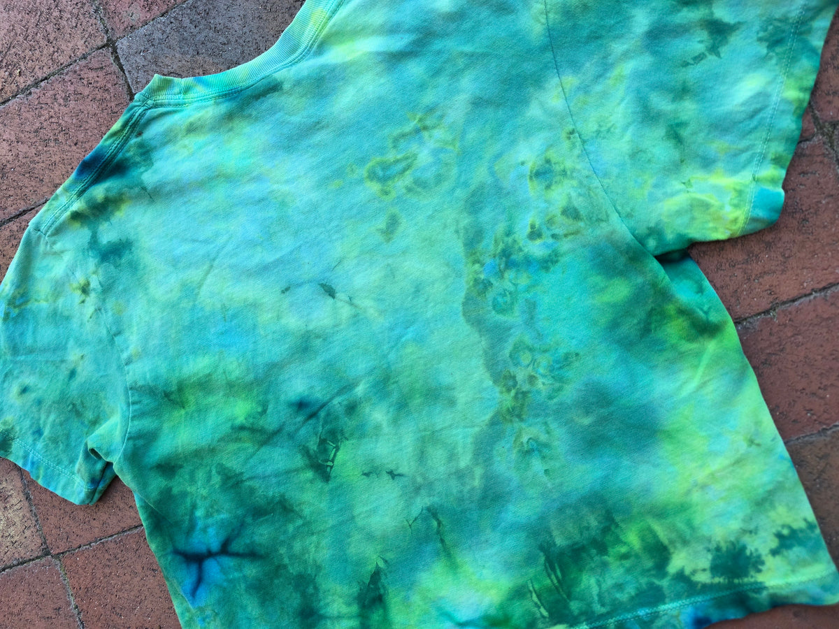 Small Tie Dyed Nonagon Boobies Crop