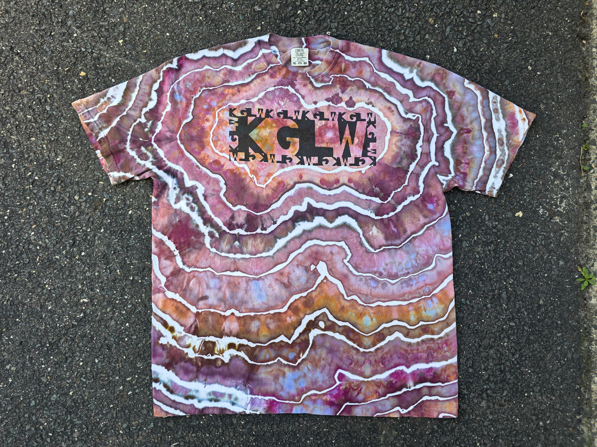 2X KGLW Font geode dyed tee