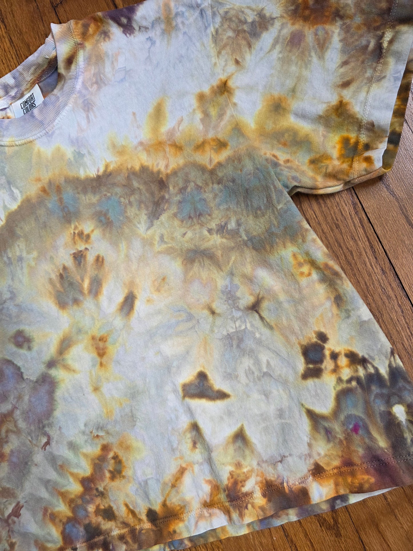 Women's Small Ice Dyed Cropped tee