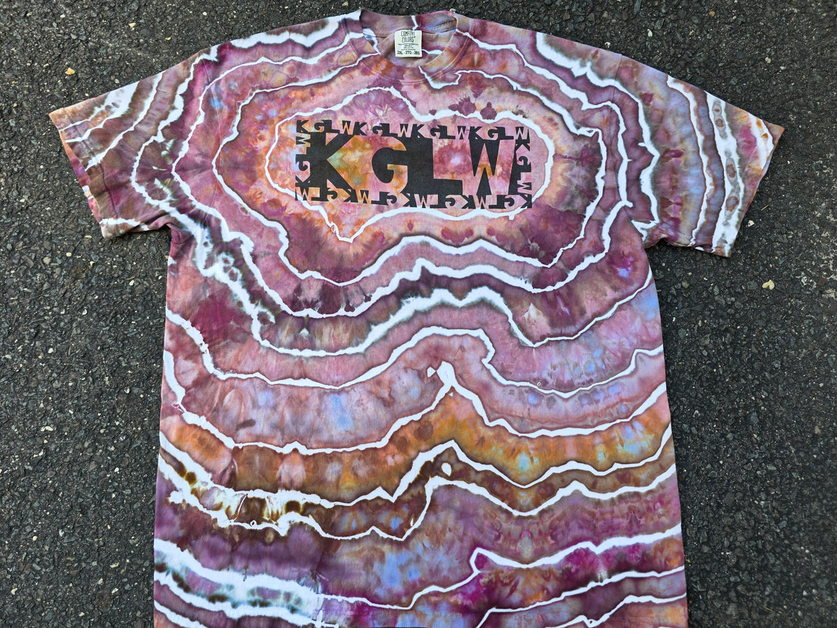 2X KGLW Font geode dyed tee