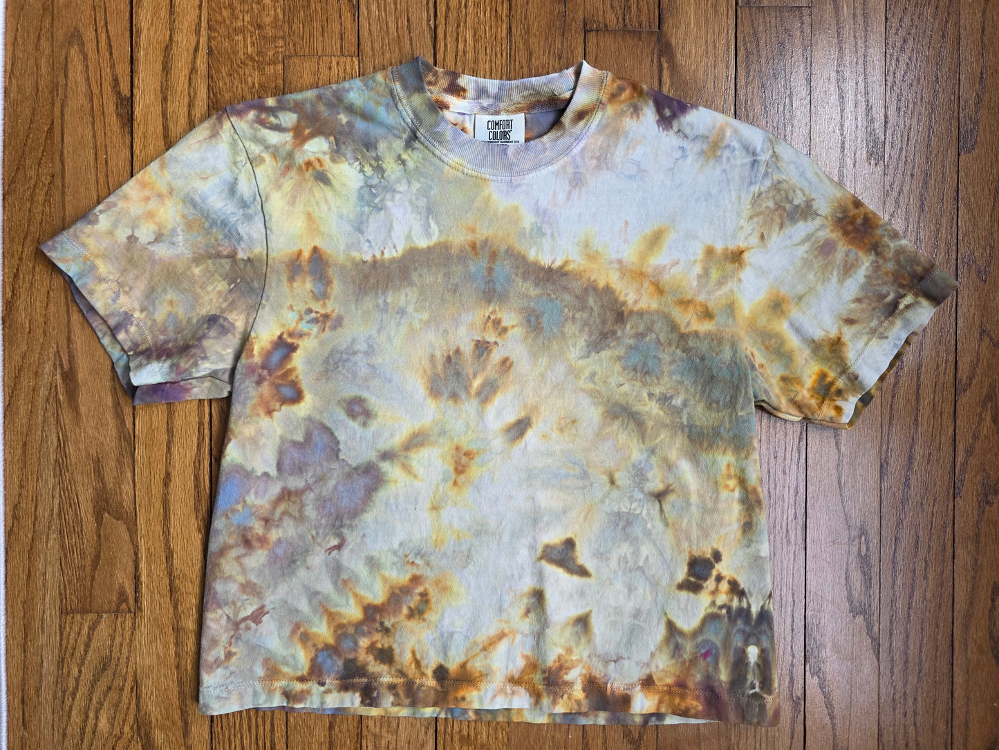 Women's Small Ice Dyed Cropped tee