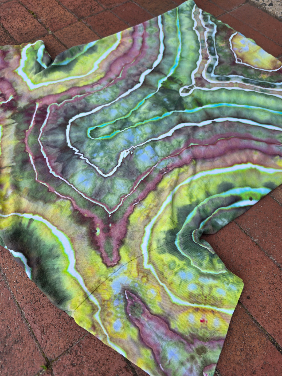 Large KGLW Gizzoween tie dye