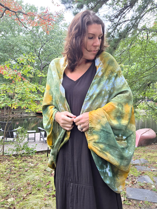 Autumn Days Geode Shawl in green/gold (one size)