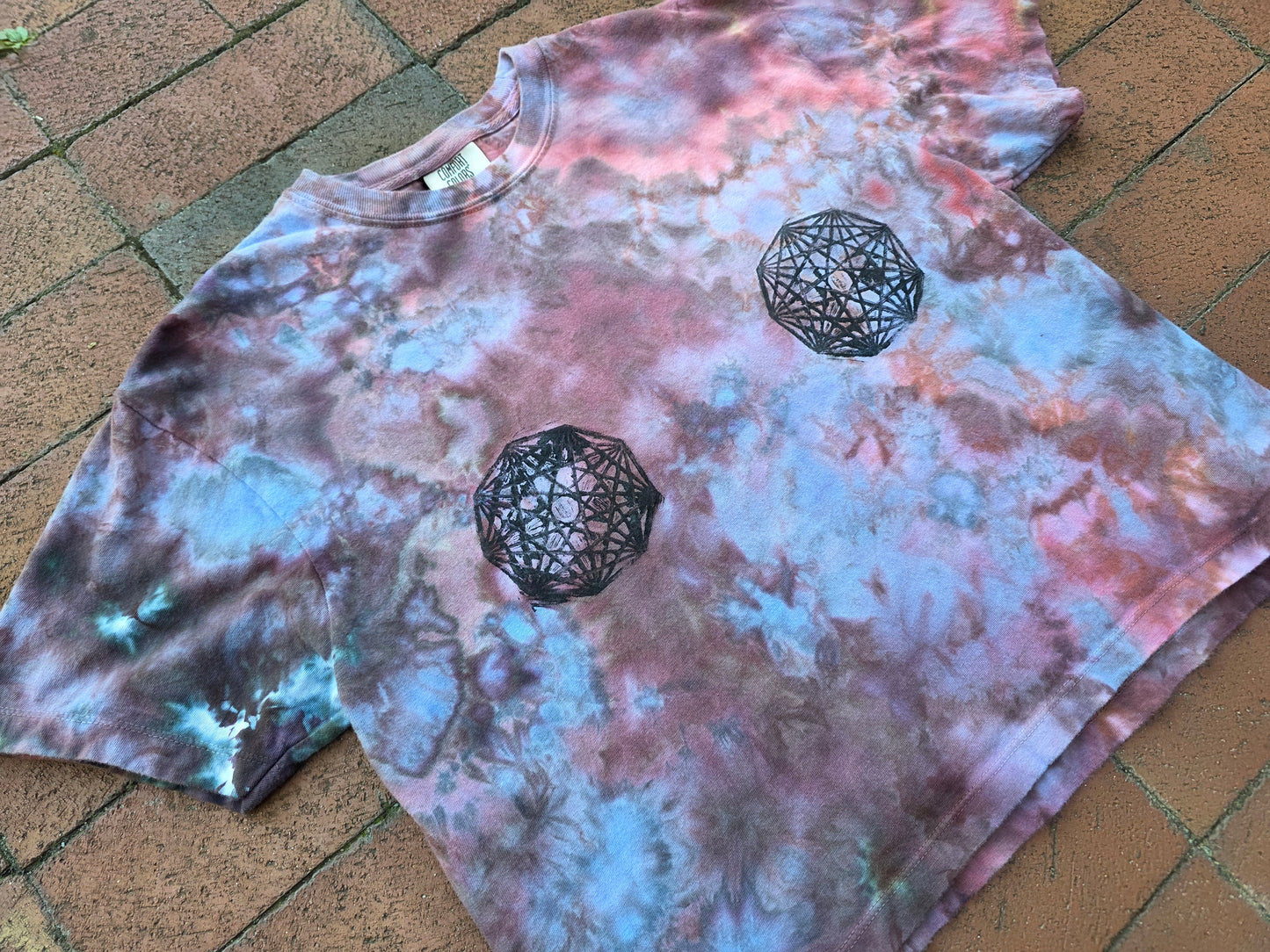 Medium Tie Dyed Nonagon Boobies Crop