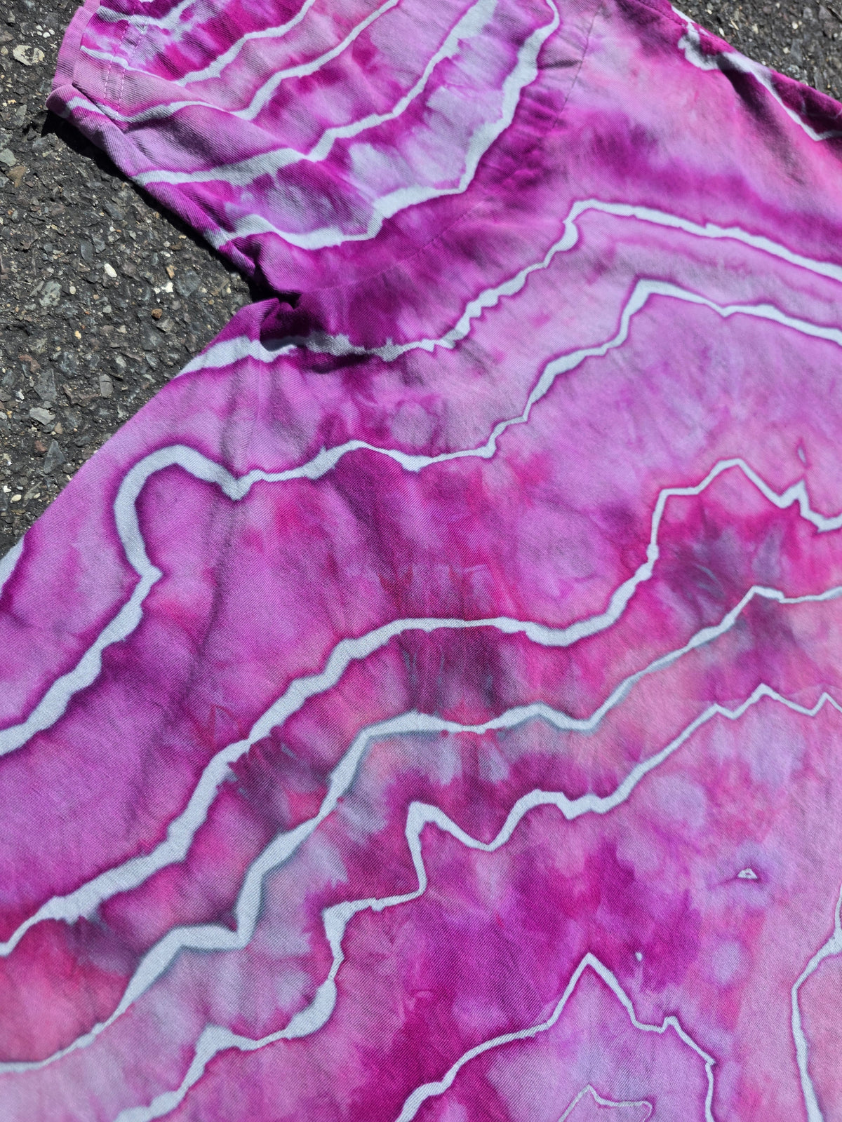 2X KGLW Tab Geode Dyed tee