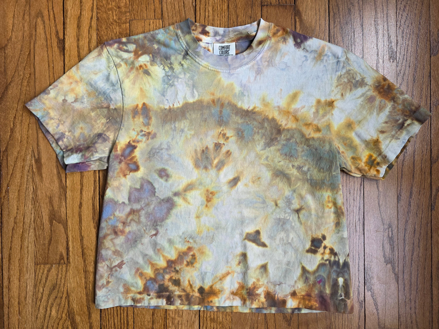 Women's Small Ice Dyed Cropped tee