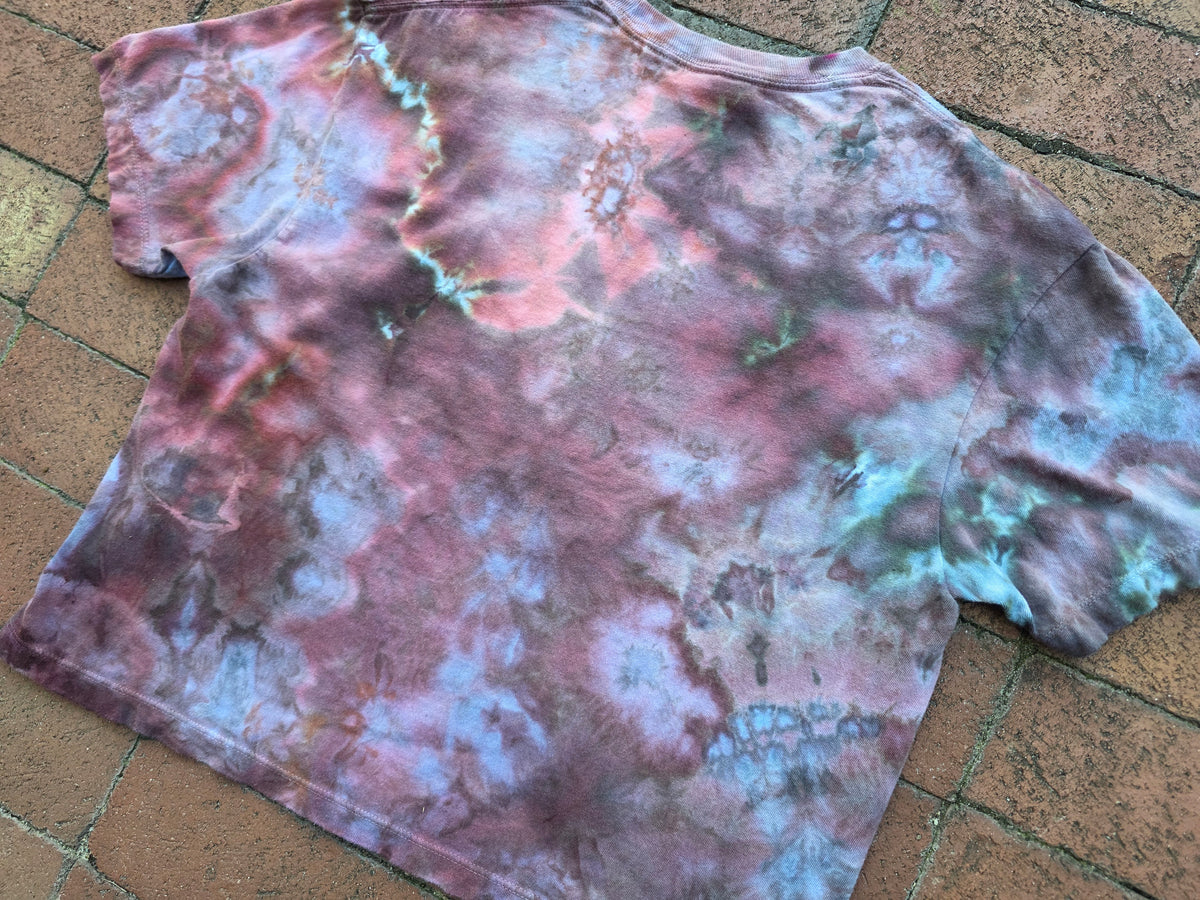 Medium Tie Dyed Nonagon Boobies Crop